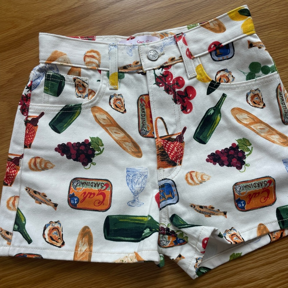 Lisa Says Gah Italian summer white denim shorts